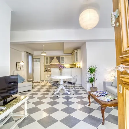 Stylish, Cozy 2-bdr Flat In By Explore * Ándros