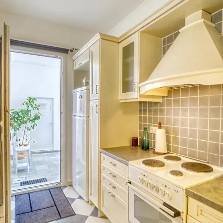 Stylish, Cozy 2-bdr Flat In By Explore Lejlighed