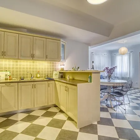 Stylish And Cozy In By Explore